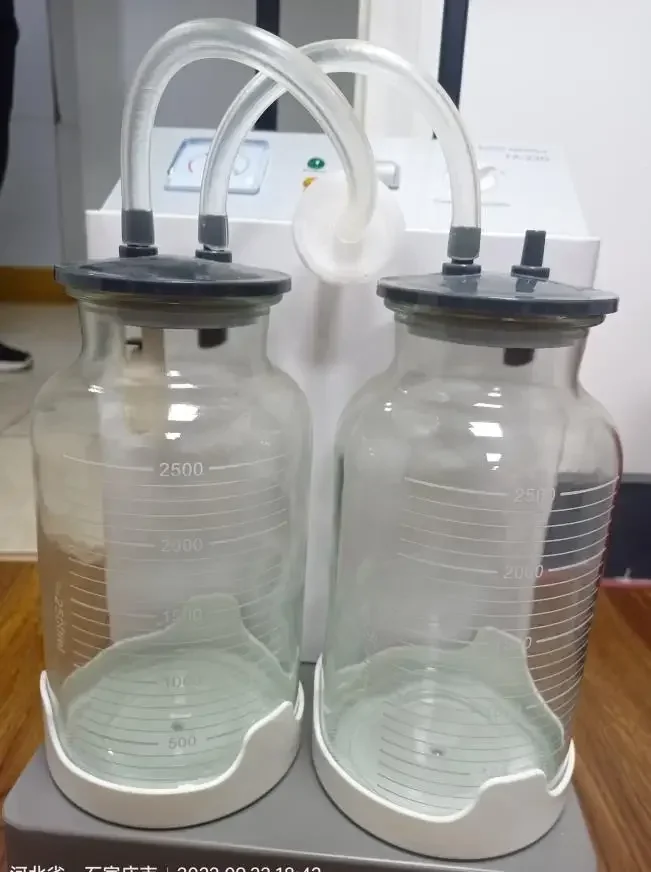 Хирургический аспиратор Heavy du ty с высокой частотой насоса 32 л и двумя бутылками