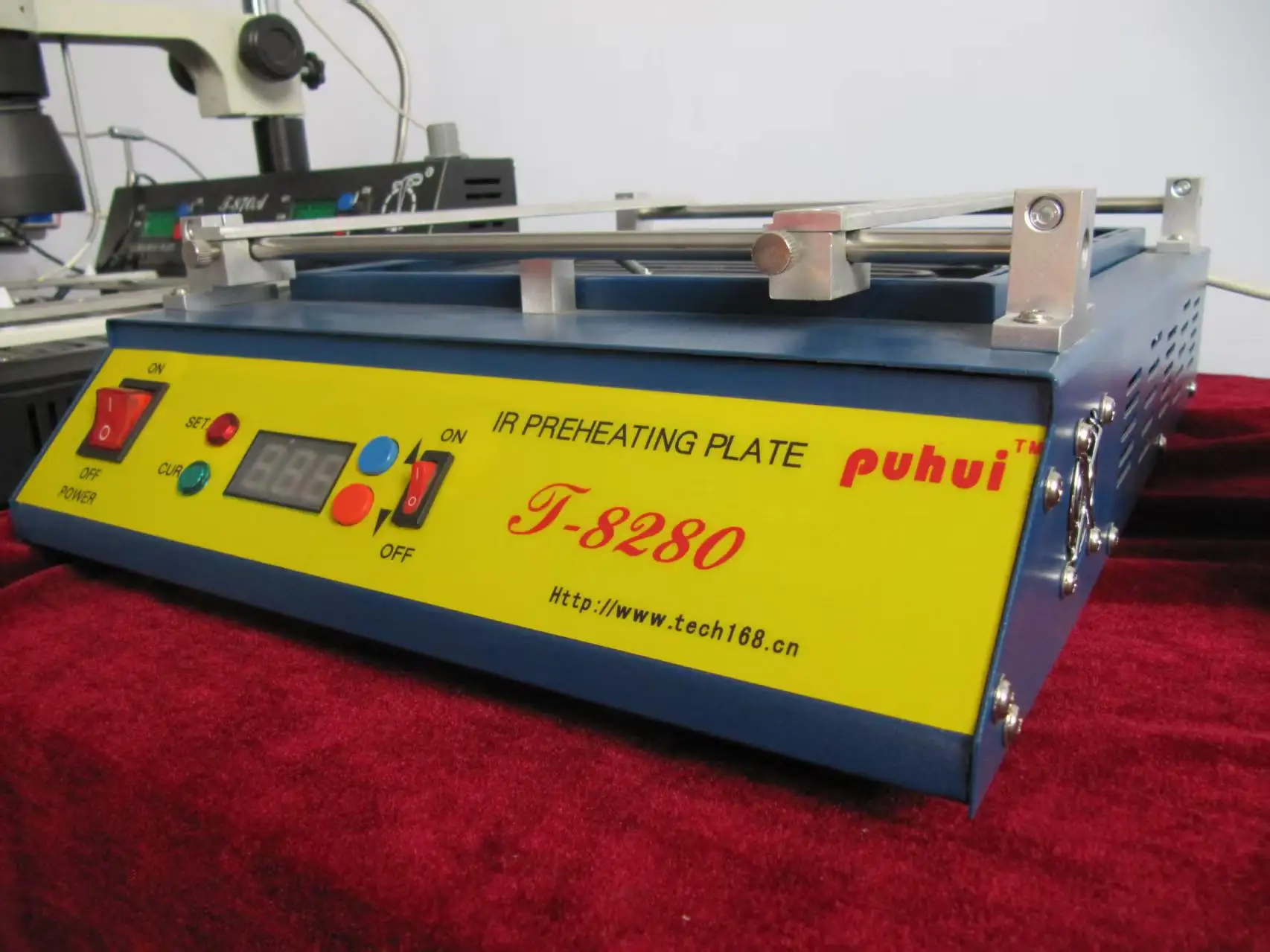 Фото Интеллектуальная инфракрасная преднагревательная станция PUHUI T8280 PID с высокой мощностью для пайки печатных плат и демонтажа BGA-микросхем материнских плат №2
