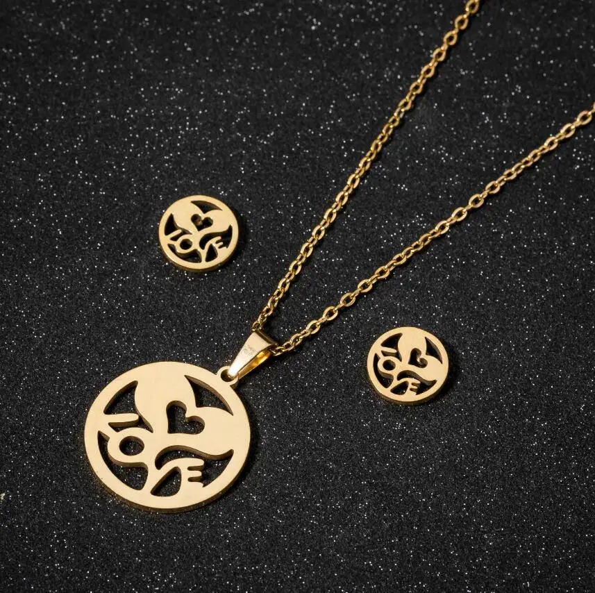 

Korean fashion round heart earrings set ladies necklace pendant set fashion stainless steel show love girl jewelry set gift