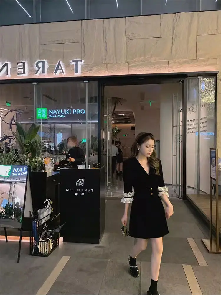 Korejepo Черное легкое роскошное платье в стиле Хепберн с длинными рукавами 2024