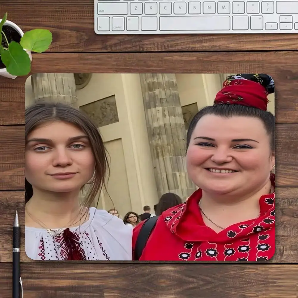 Singer Alena Alena&amp J-Jerry Heil MINISO Mouse Pad Ultrafine Surface Gaming Accessories Keyboard Pads Gamer Mat Rubber Desk