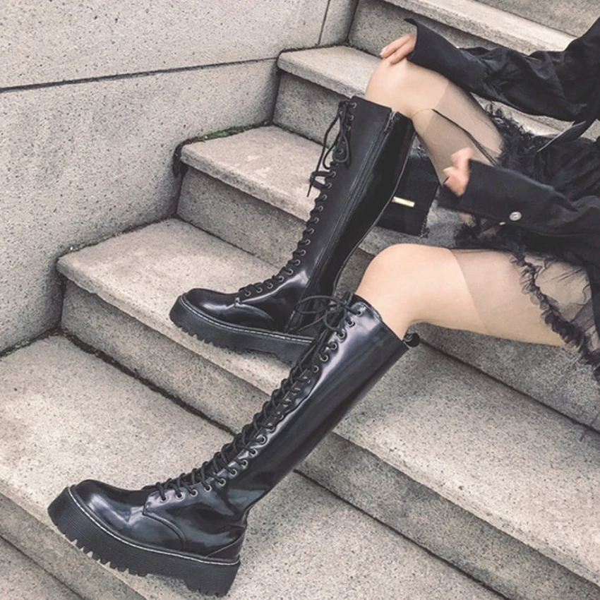 Зимние теплые туфли-оксфорды женская обувь из лакированной кожи на шнуровке