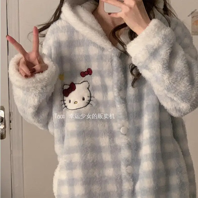 

Kawaii Sanrio Hello Kitty Cartoon Cute Nightgown Long Home Fur Coral Velvet Nightgown Autumn/winter New Velvet Thickened