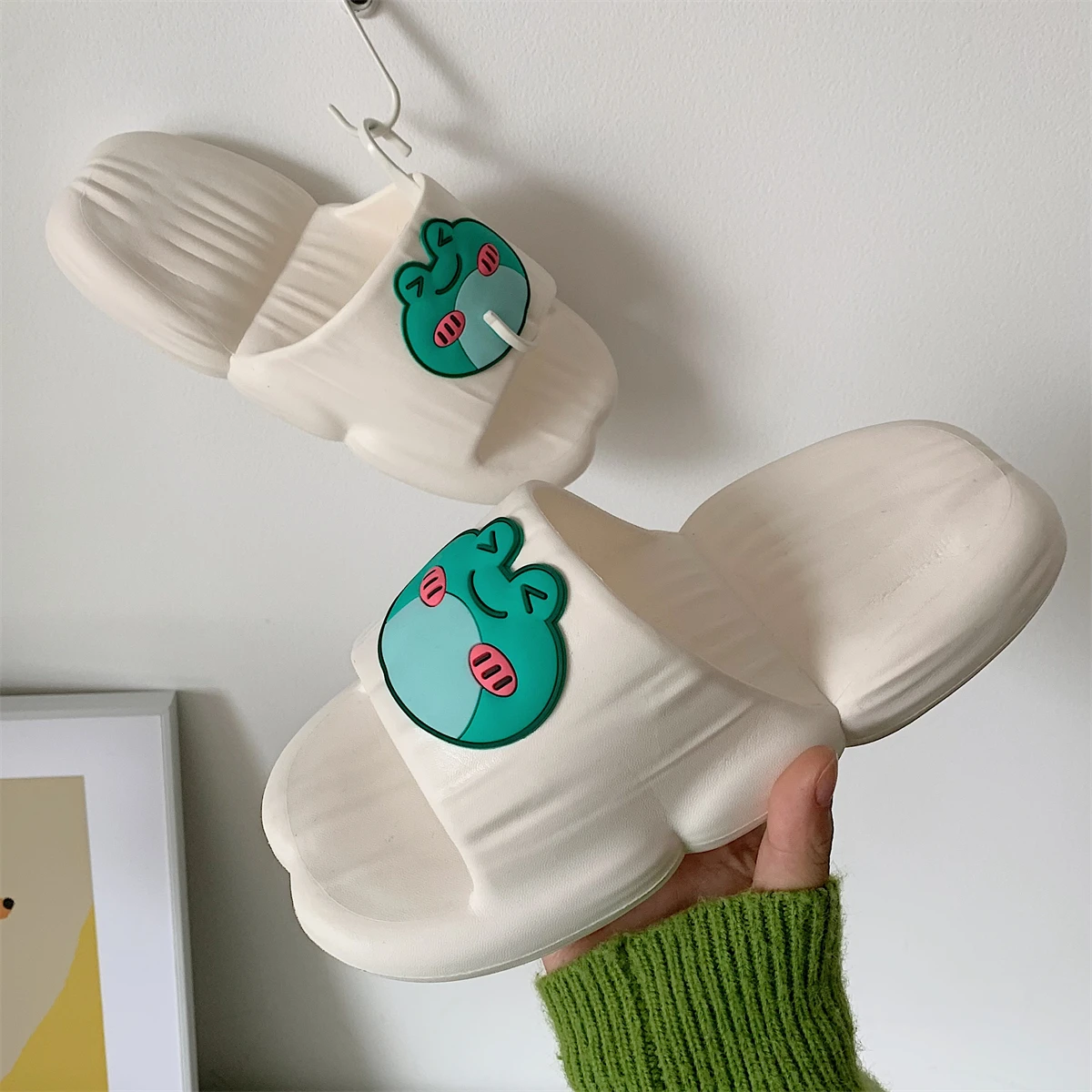 Новые домашние нескользящие тапочки Sle Cool CGH женские летние корейские милые с