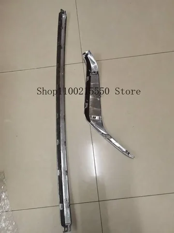 Сменные хромированные накладки на передний бампер для Toyota Land Cruiser LC200 2016-2020