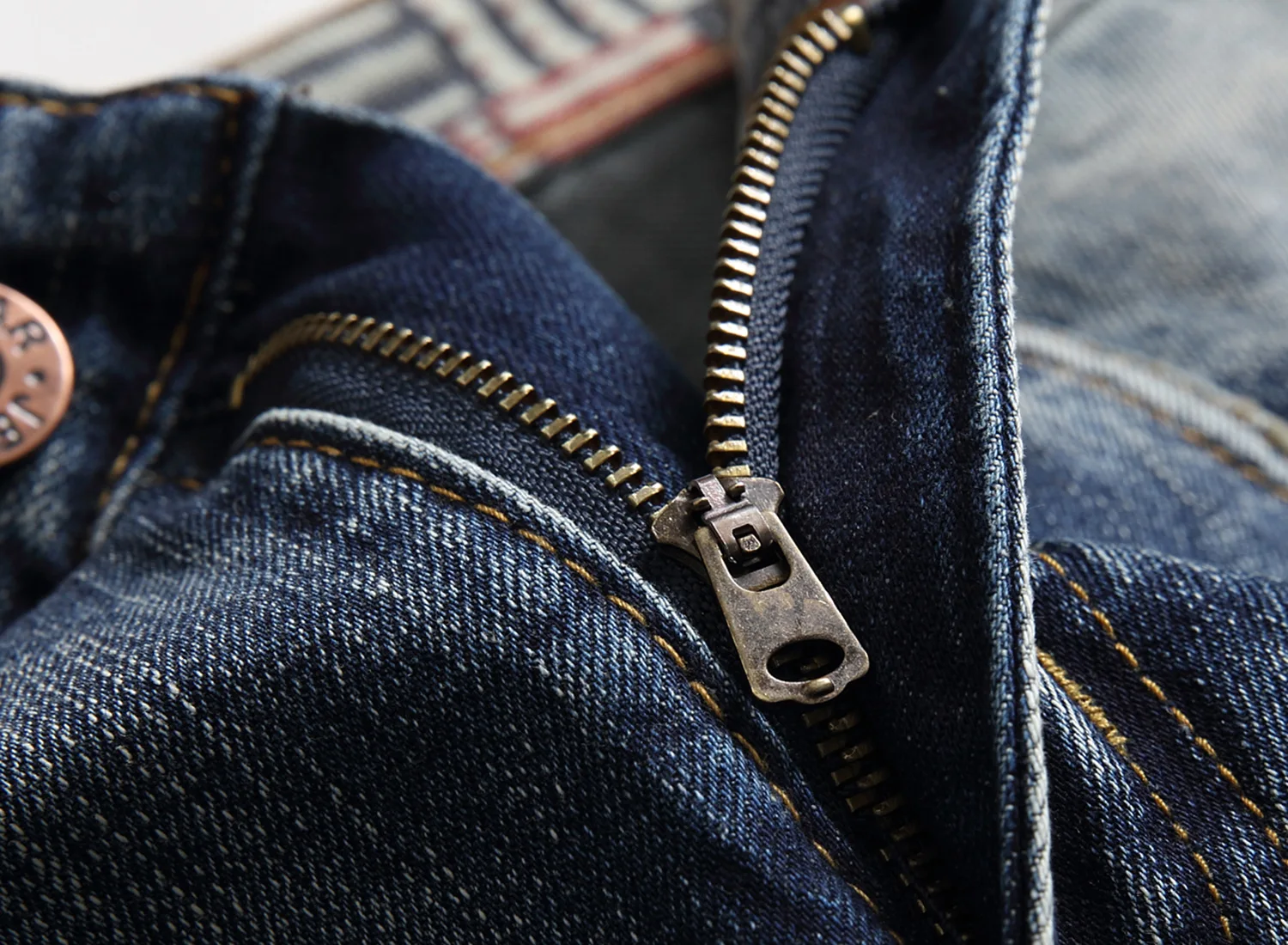 Men's Loose Jeans Holes Denim Pants Nostalgic Retro High Street Jeans Knee Length Shorts Jeans Streetwear Men