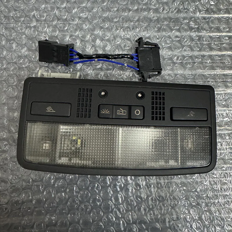 

Цветная лампа для чтения внутреннего купольного освещения для VW Golf 4 VW Passat B5 3BD 947 105 B 3BD 947 105B 3BD 947105 Б