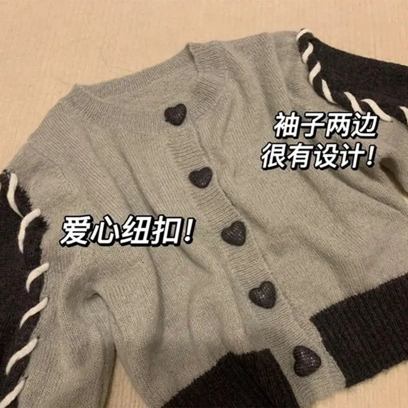 Короткий стильный свитер женский маленький желтый весенний смысл дизайна