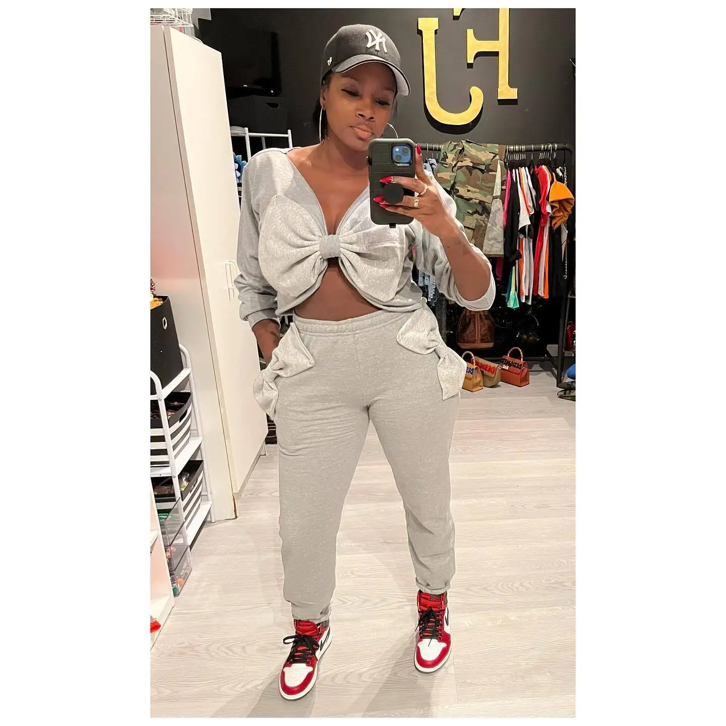 

Active Winter Autumn 2022 Two 2 Piece Set for Women Outfit Butterfly Bowknot Crop Top and Butteffly Pants Suit Tracksuit