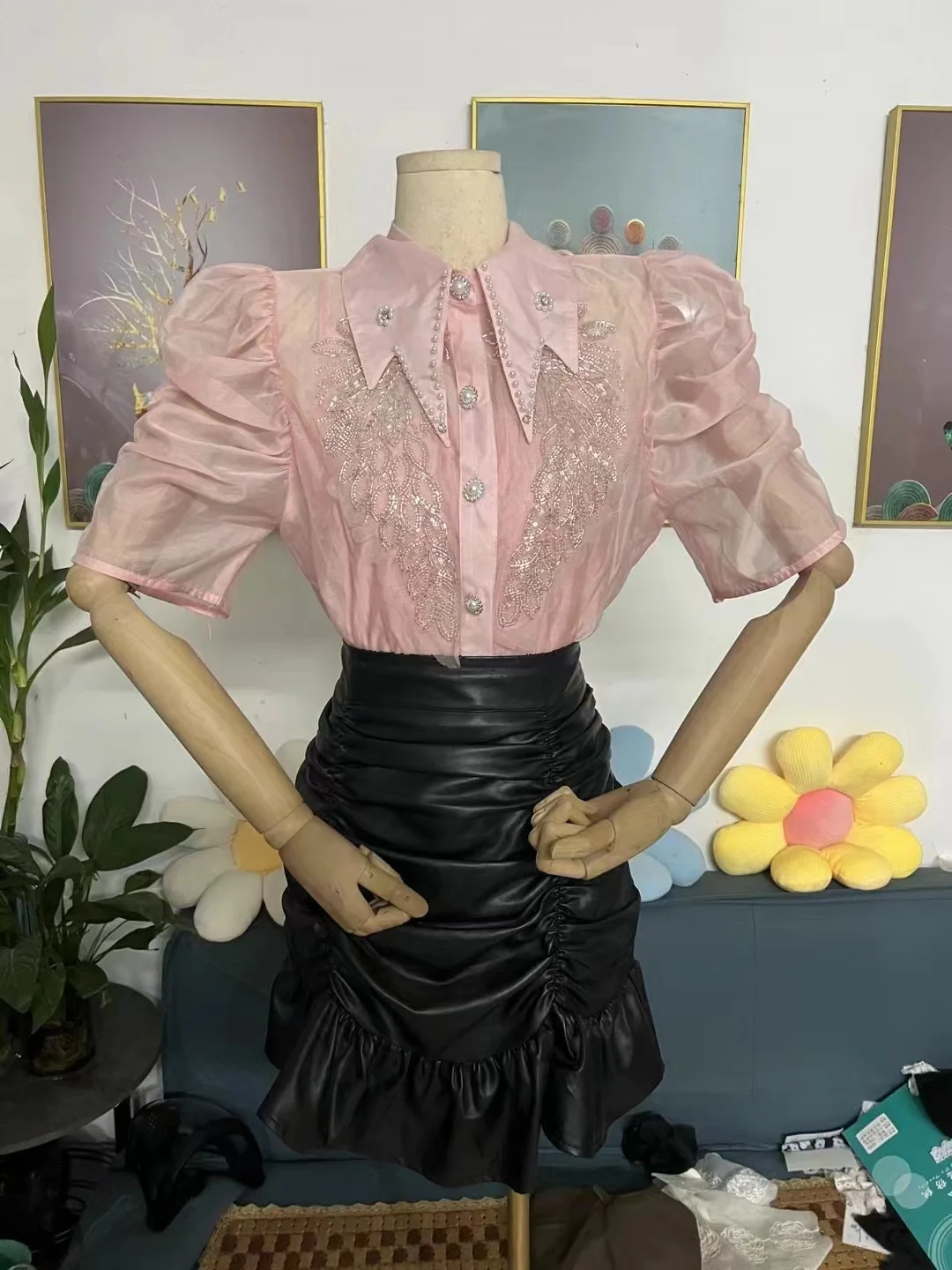 Женские блузки с вышивкой NoEnName_Null