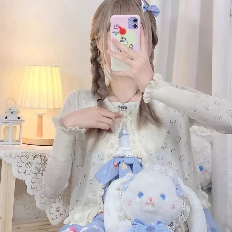 Женский кардиган с круглым вырезом длинным рукавом и жемчужной пряжкой