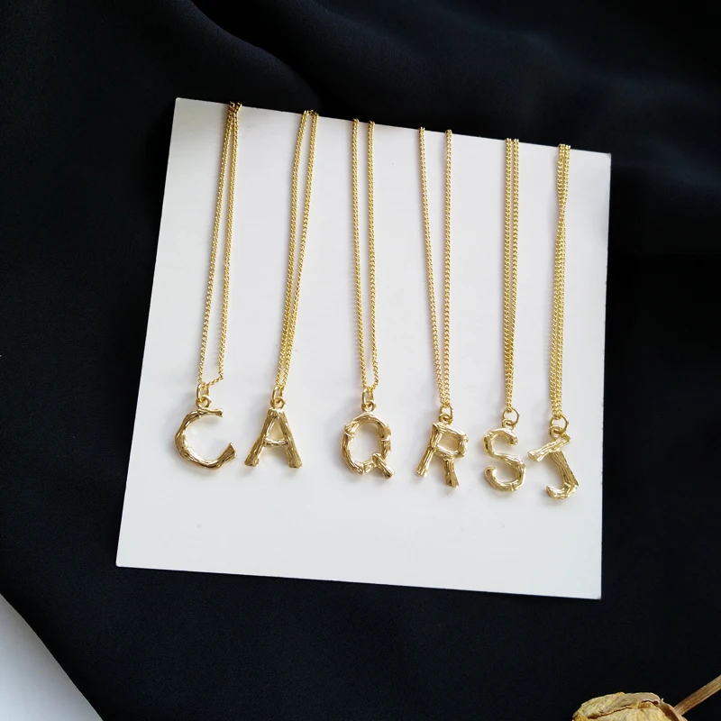 

Wholesale Retro Matte Metal Necklace Girls Simple Letter Pendant Neckchain Beautiful Elegant Students Clavicle Chains
