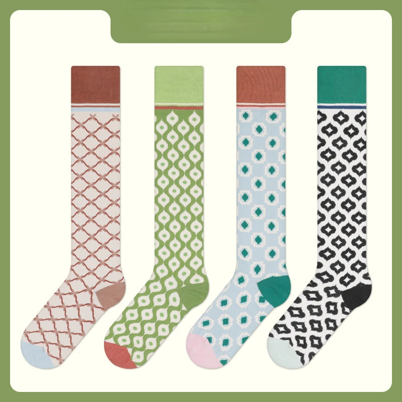 

2023 autumn and winter series socks women's classic thickened calf socks warm skin-friendly combed cotton Louboutins socks