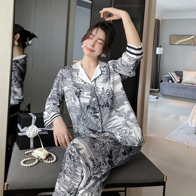 2022 ice and snow silk pajamas women's spring and autumn high-end fashion printing suit small red book net red home clothes thin