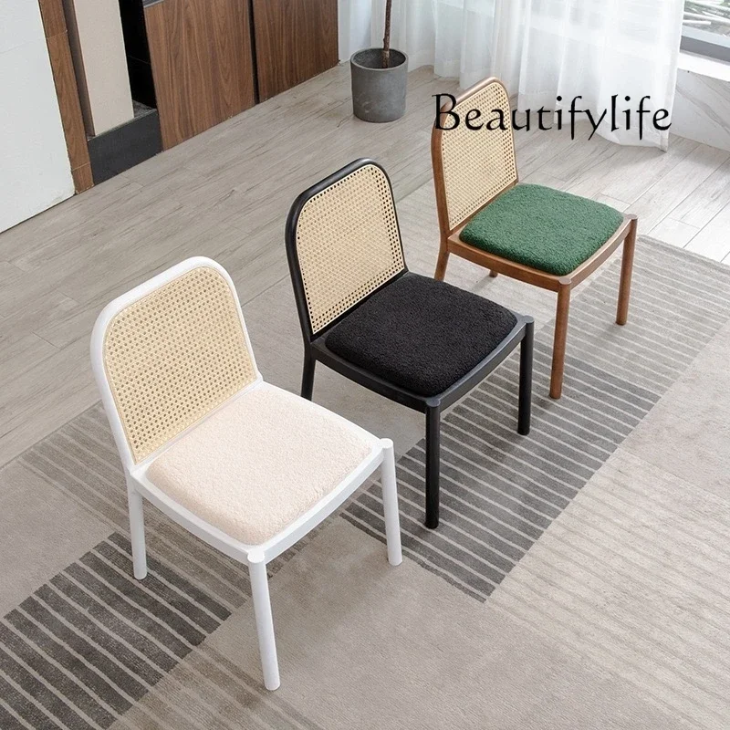 Средневековый обеденный стул из ротанга скандинавский домашний со спинкой