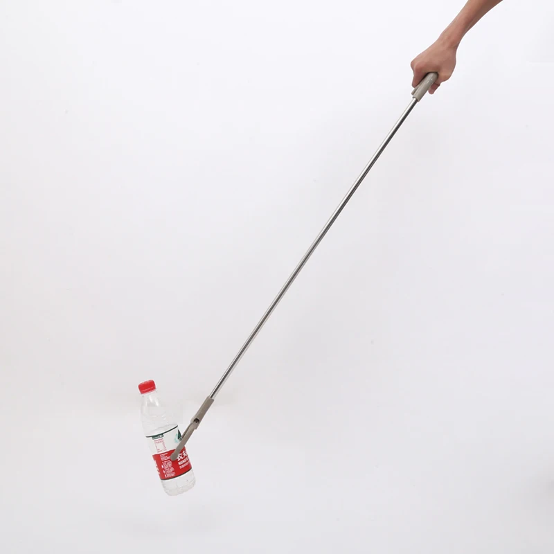 

The long handle garbage collector grabs the magnetic head to pick up garbage tools