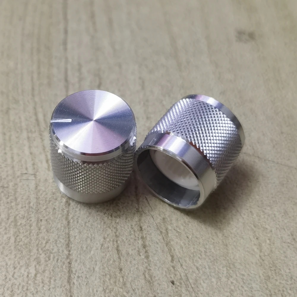 

Ручка потенциометра алюминиевый сплав 13*13 мм 6 мм