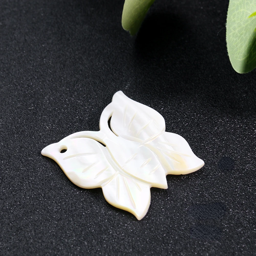 

2PCS White Mother of Pearl Pendants Natural Shell Butterfly Charms for Jewelry Making DIY Necklace Earrings Dangle Accessories