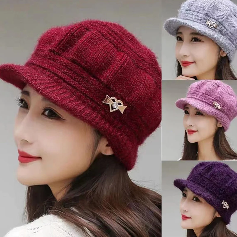 

Women Fur Winter Hats Thicker Short Brim Knitted Cap Girls Autumn Winter Metal Embellish Hat Warm