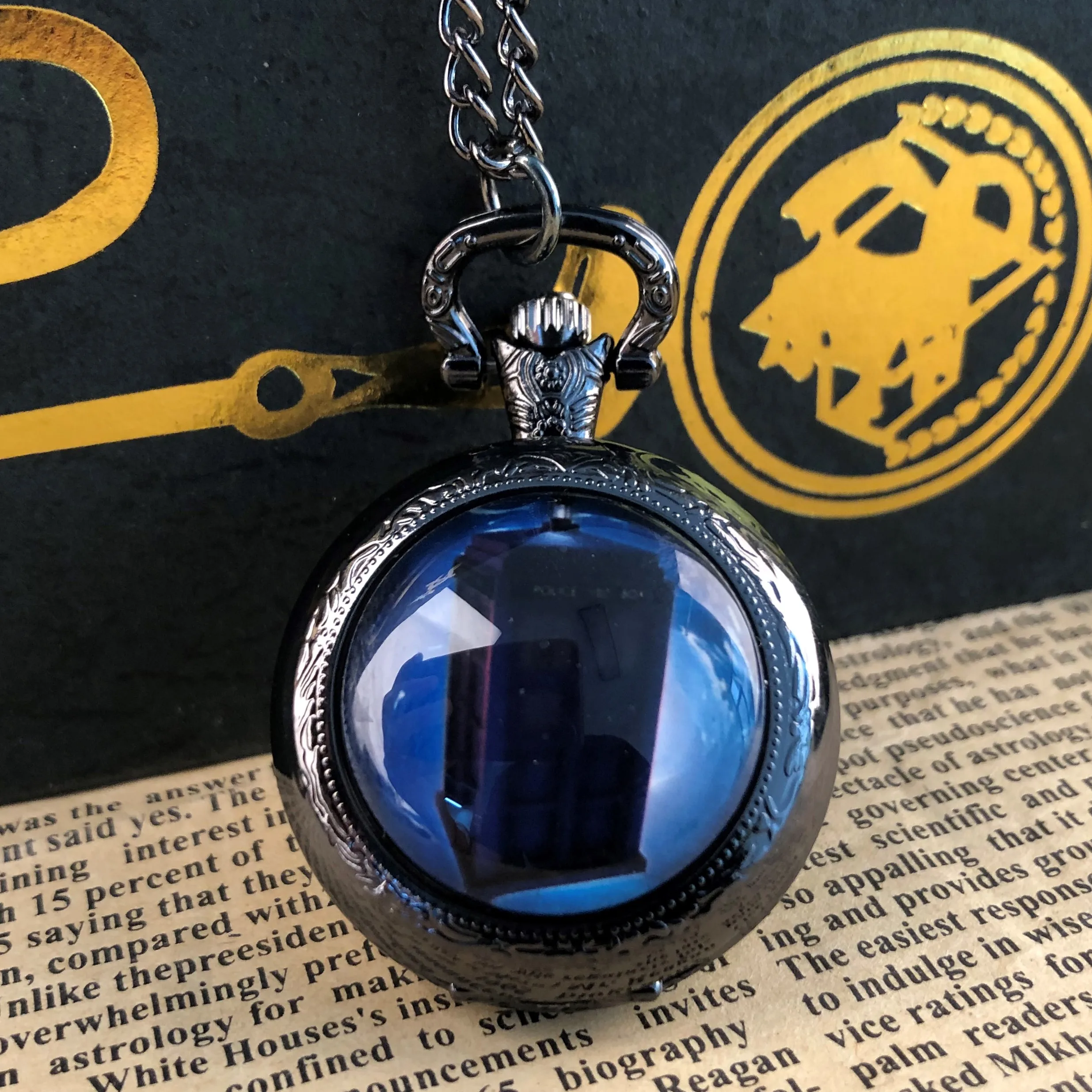 

Unique Design Quartz Pocket Watch Arabic Numerals Personality Pendant Clock Popular Decoration Men Women Student Gifts