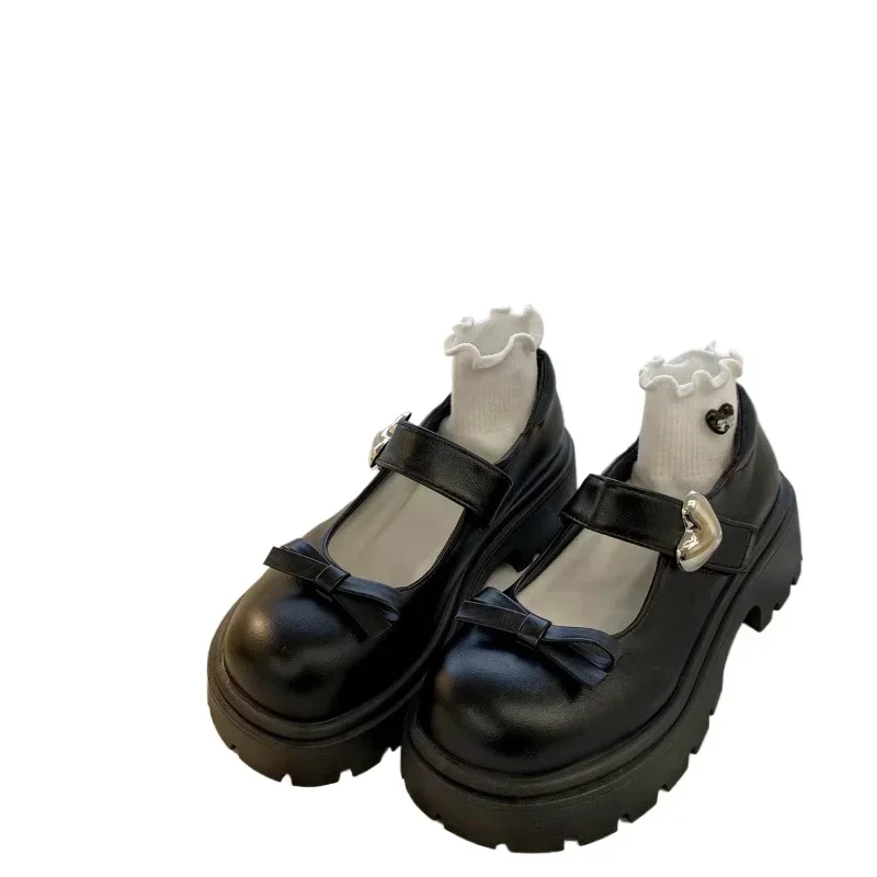 Женской обуви. Женские туфли Mary Janes на высоком каблуке и платформе. Повседневные