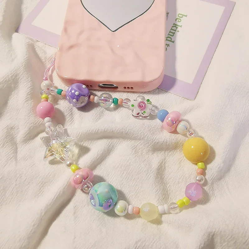 Женский короткий браслет-граффити на ремешке со звездами