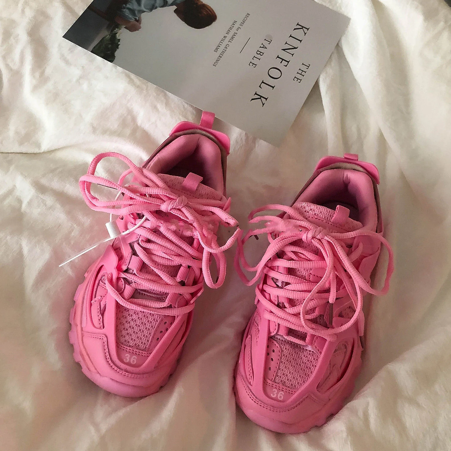 

Stylish Brand Design Women Sneakers Pink Chunky Shoes Ladies Footwear Breathable Mesh Trainers Women's Light White Sport Shoes