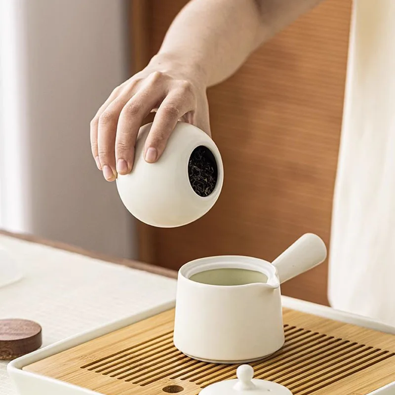 Европейский белый керамический ящик для хранения банка конфет в японском стиле