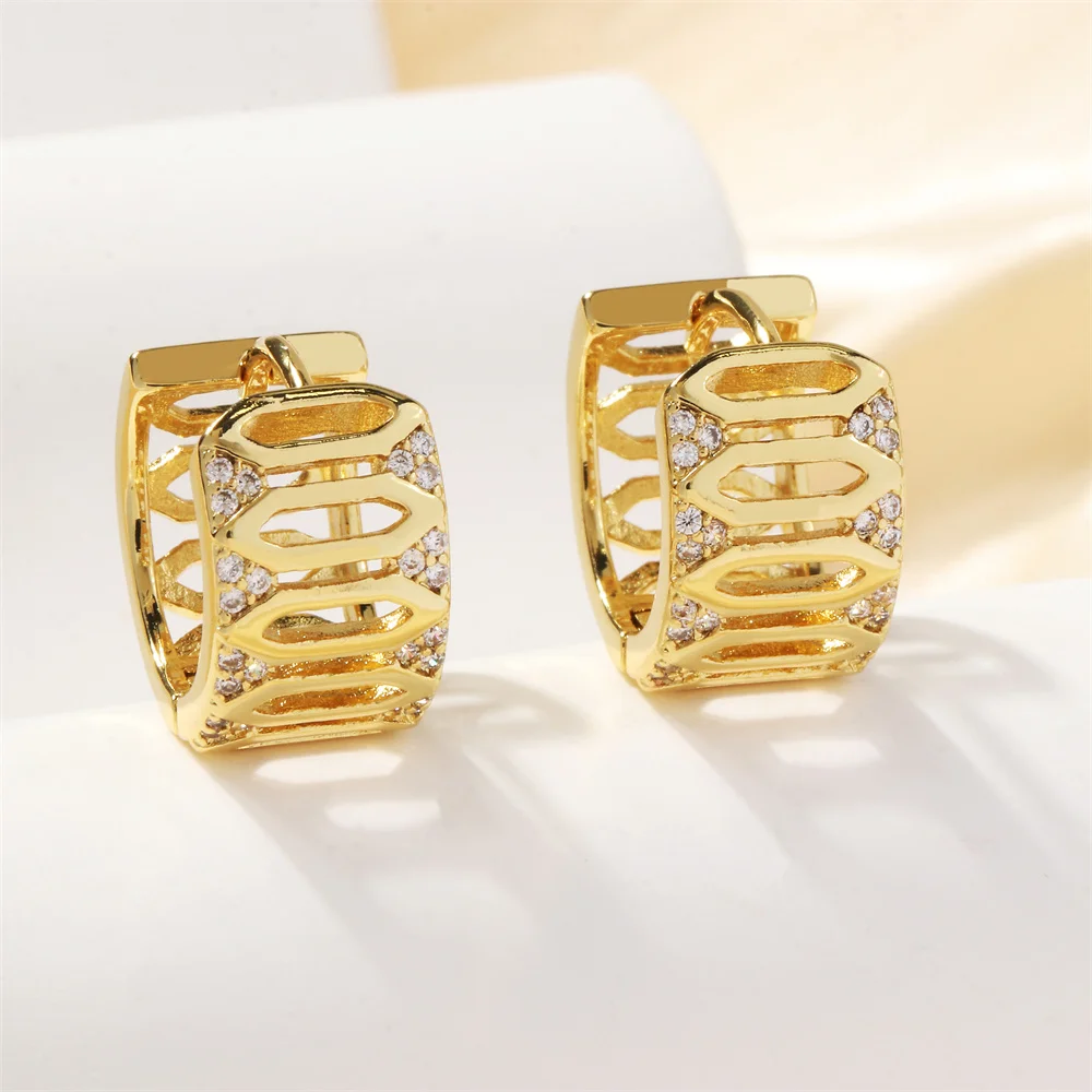

Gold Color Geometric Round Hoop Earrings For Women Fashion Design Exaggerated Hollow Metal Inlaid Zircon Ear Buckle Jewelry Gift