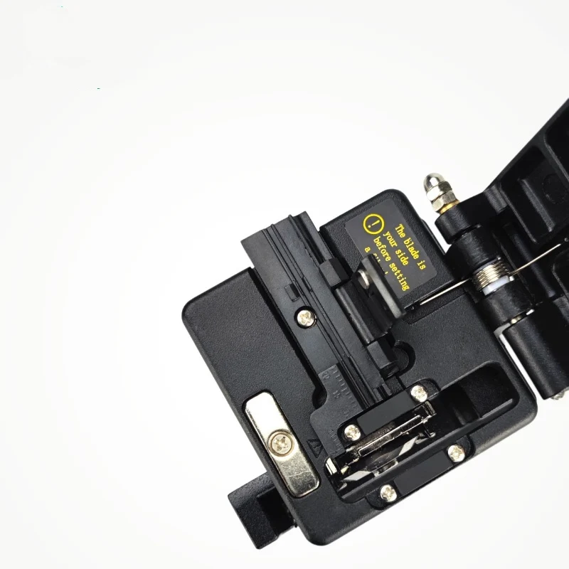 Free Shipping Black SKL-60S High Precision Fiber Cleaver FTTH Cable Cutting Knife Tools Fiber Optic Cutter 12 Surface Blade Fibe
