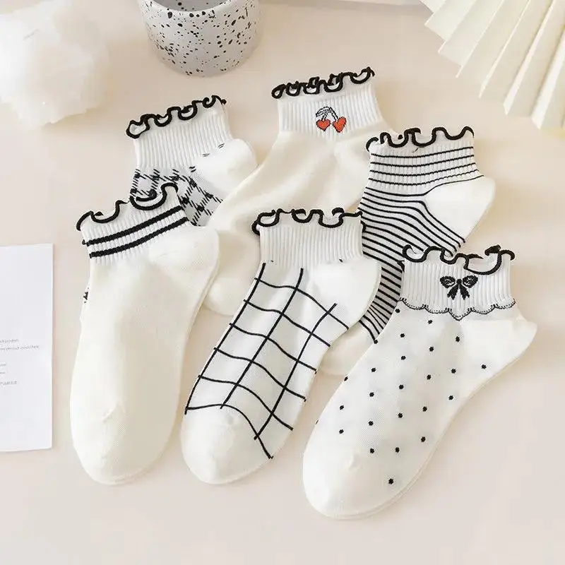 

Simple black and white striped plaid polka dot boat socks Harajuku Lolita socks girls lace sports breathable socks