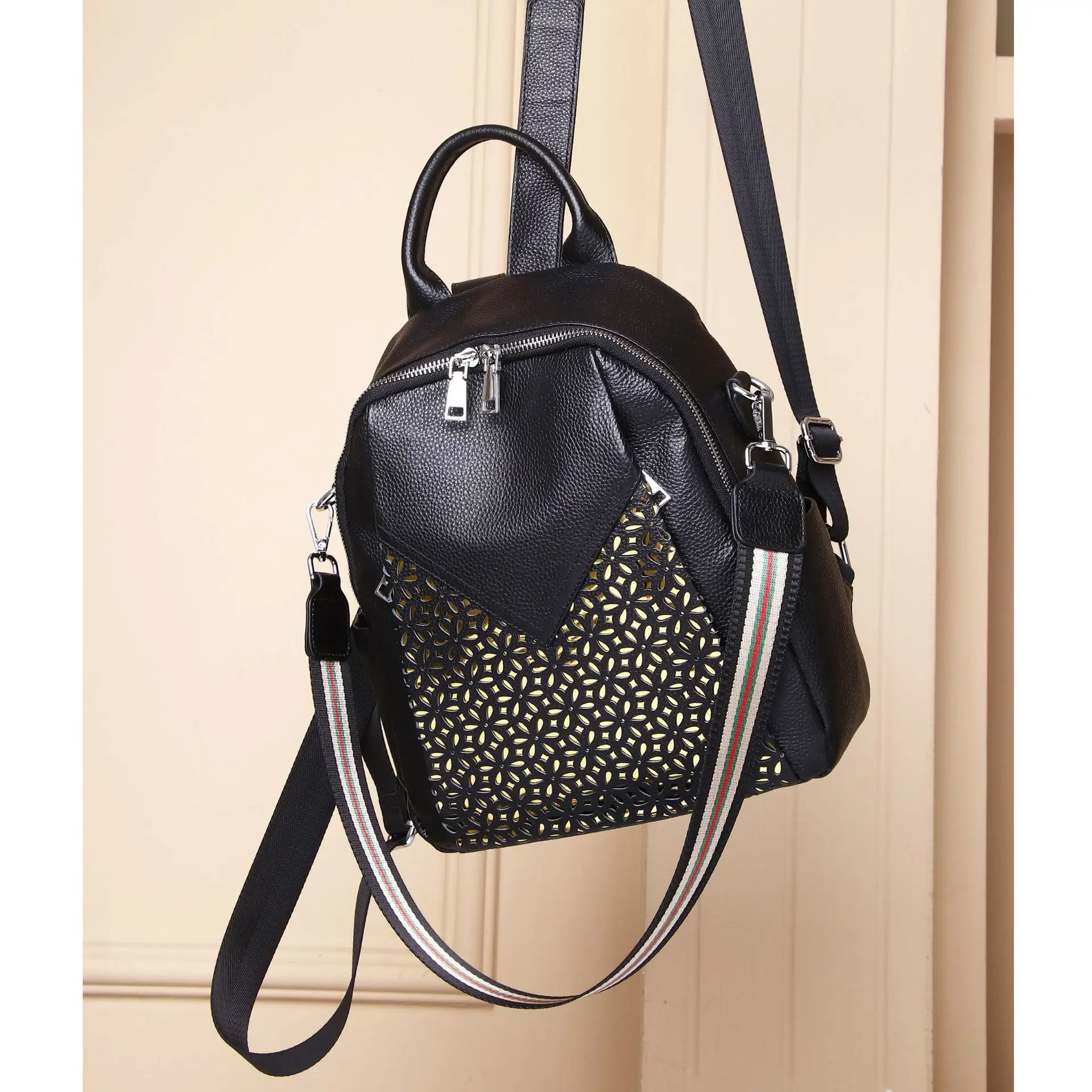 Женский рюкзак новинка 2022 Весенняя модная Большая вместительная мягкая женская