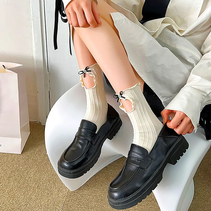 

Lolita White Lace Socks Women Heart Bowknot Cotton SocksLolita White Lace Socks Spring and Autumn Thin Section Agaric lace Socks