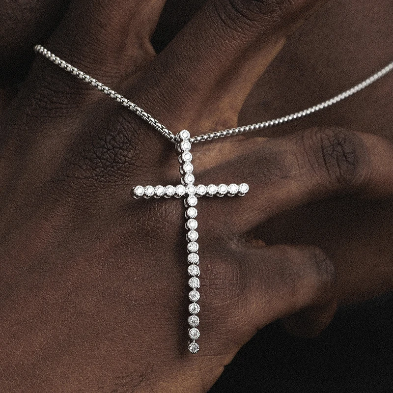 

ICE BING HORSE THINKING WITH NECKLACE FULL OF DIAMONDS SET CROSS PENDANT PUNK INS MEN AND WOMEN TREND