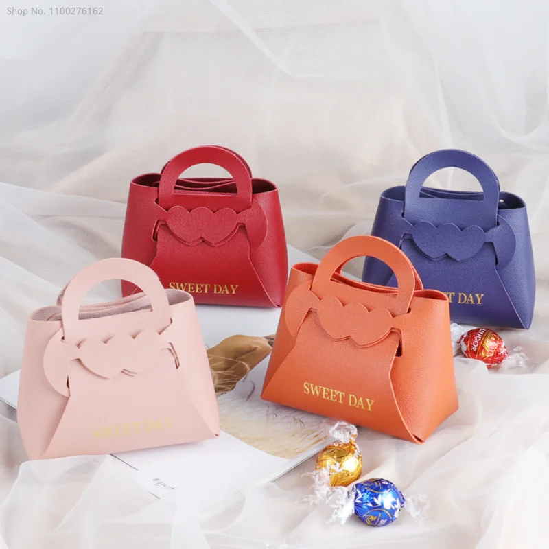 

15 Pcs/Lot Creative Love Leather Candy Box Printed Letters Can Be Portable Cute Small Gift Bag Size 12*5.5*13CM