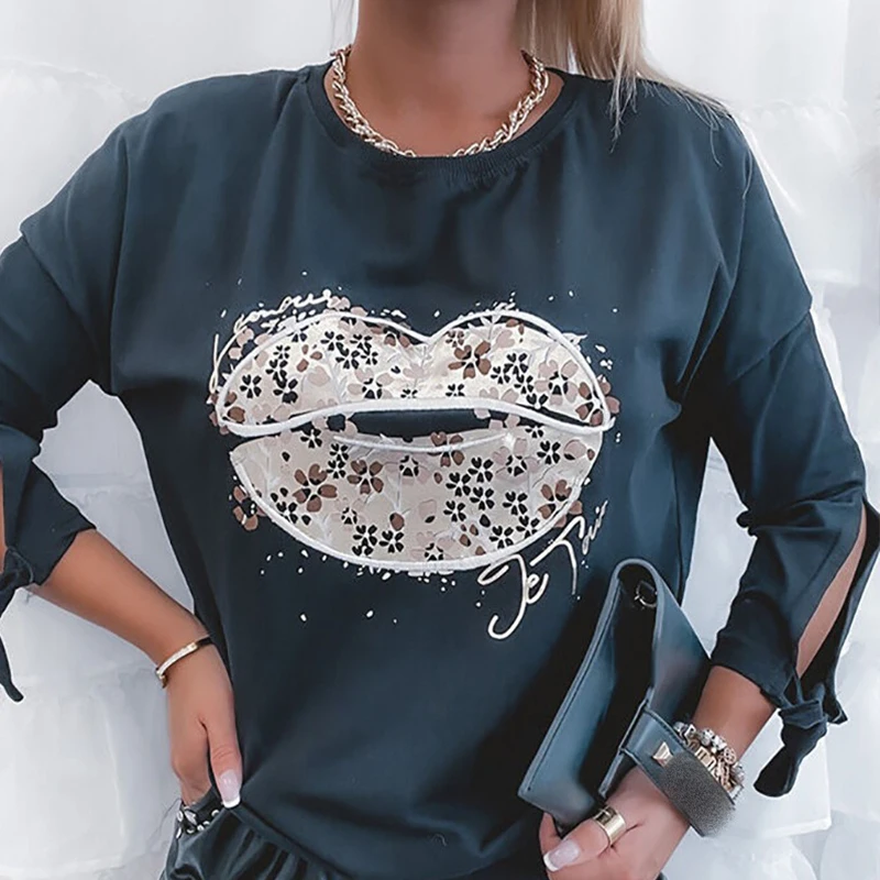 

2022 New Plus Size Lip Flower Print O-neck Women's Hollow Long-sleeved Loose Casual Solid Color Ladies Fashion Top