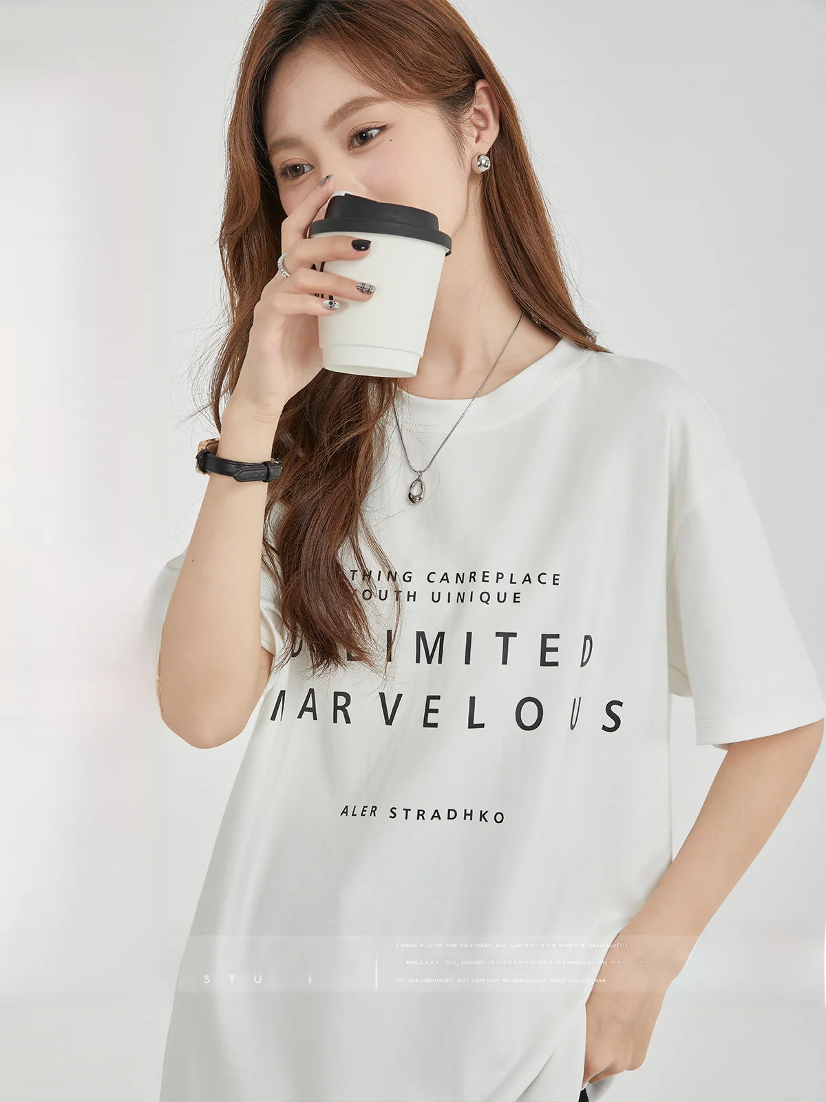 Женская футболка с коротким рукавом принтом