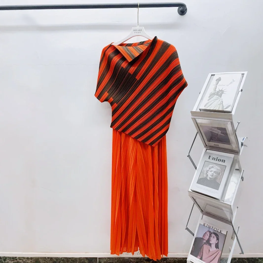 Miyake плиссированный топ с короткими рукавами и нерегулярным принтом лацканами +