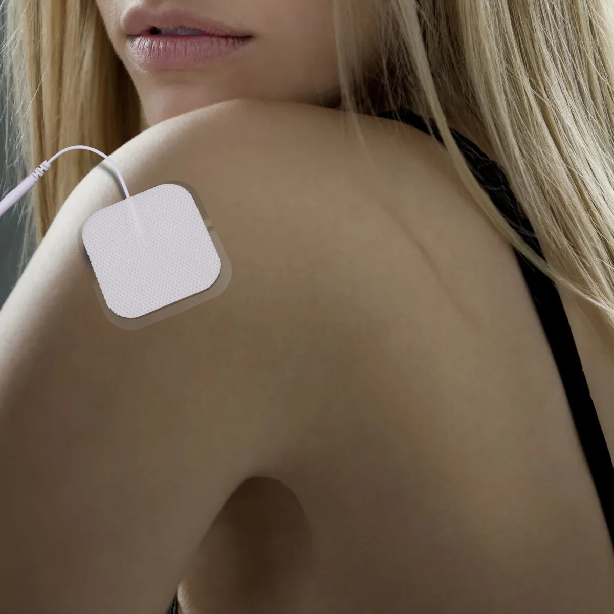 

20pcs 2.0 Hole Non-woven Professional Electrodes Patch for Beauty Shop Home