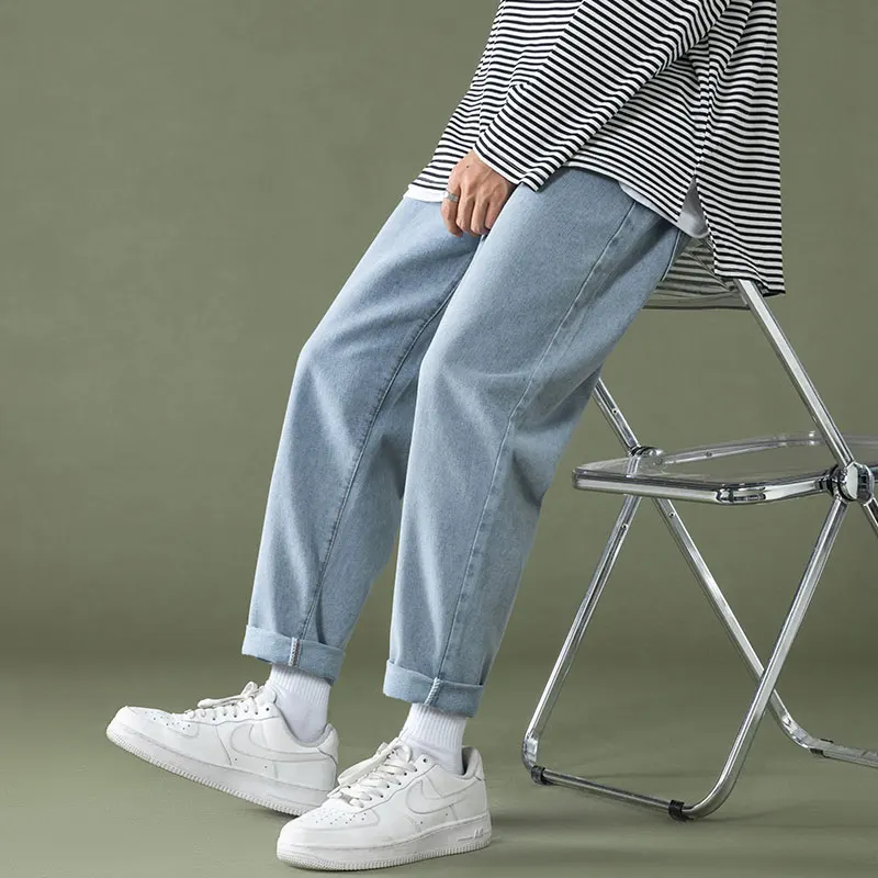 EOENKKY/2022 New Spring Men's Straight Jeans Light Blue Washed Cotton Ripped Solid Color Wide-leg Denim Nine-point Pants