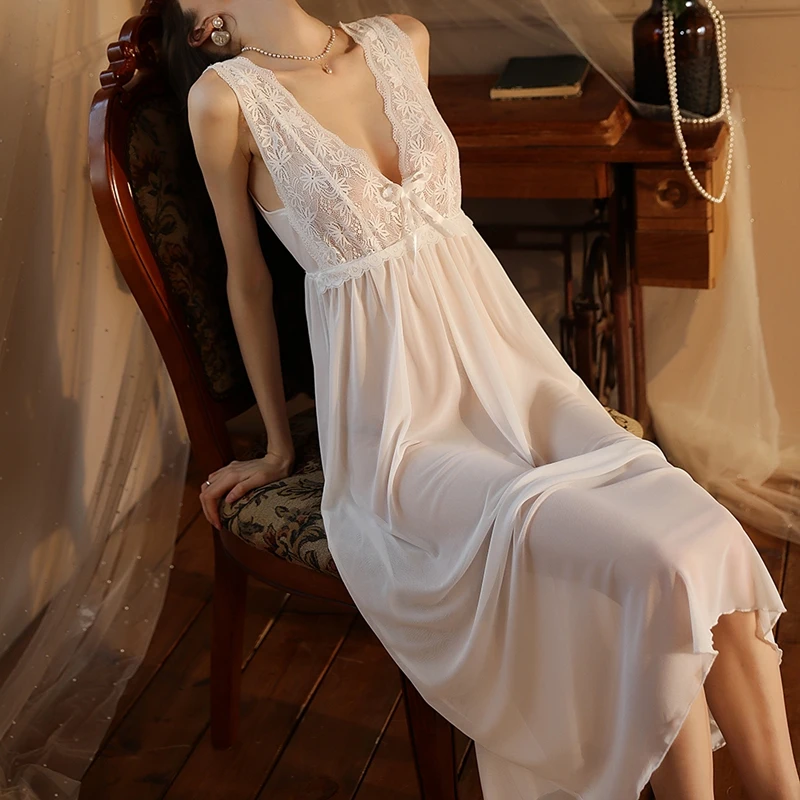 

Women Long Wedding Night Dress Lace Perspective Gowns Vintage Nightgown Elegant Low-cut Nightdress Sleeveless Sleep Night Wear