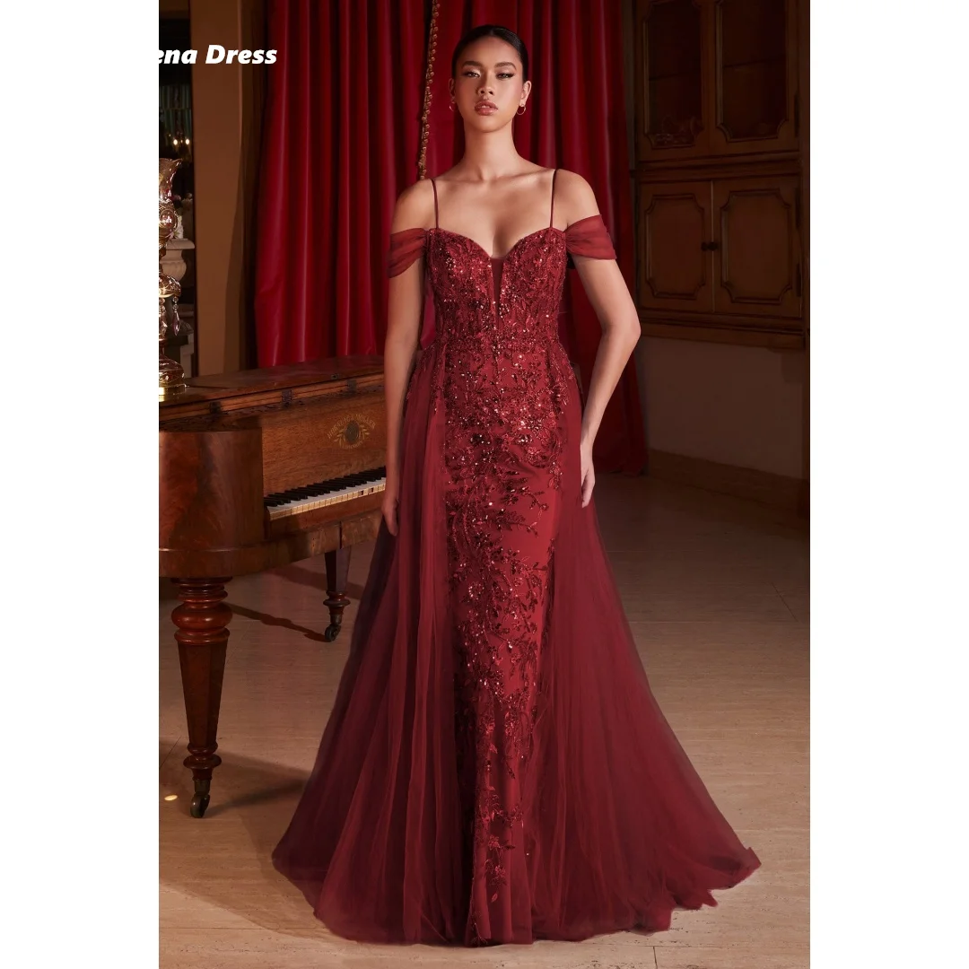 Женское вечернее платье с вышивкой и трапециевидной юбкой