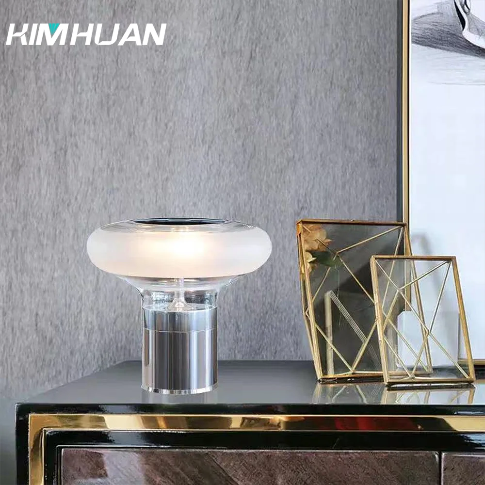 Скандинавская простая стеклянная лампа для спальни прикроватная настольная