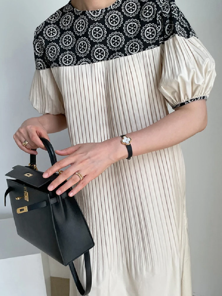 

Woman Dresses Korean Chic Summer French Round Neck Heavy Industry Embroidery Flower Stitching Loose Puff Sleeve Pleated Dress