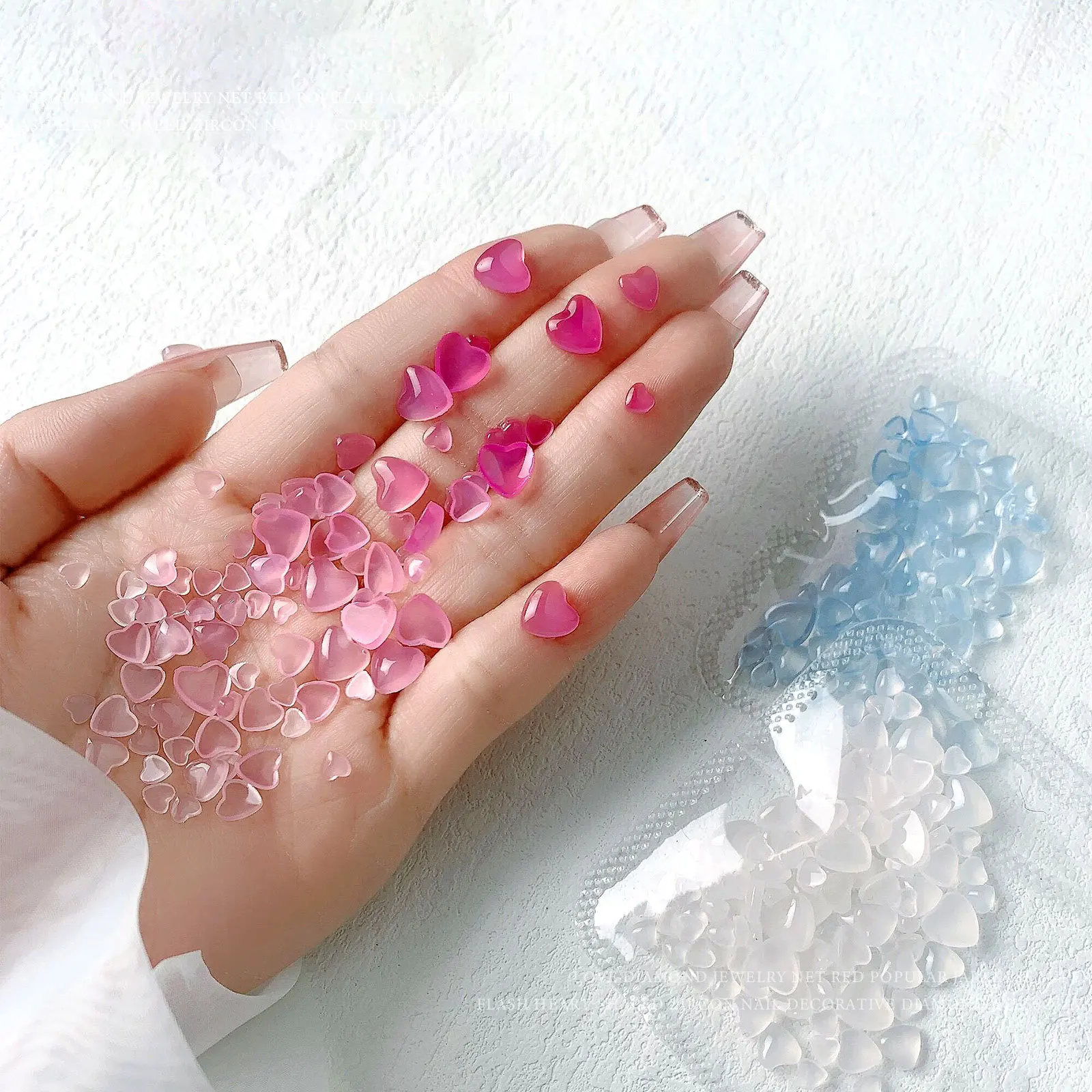 

Фотохромные сердца Стразы прозрачные смешанные размеры милые Подвески для ногтей объемные красные розовые корейские искусства