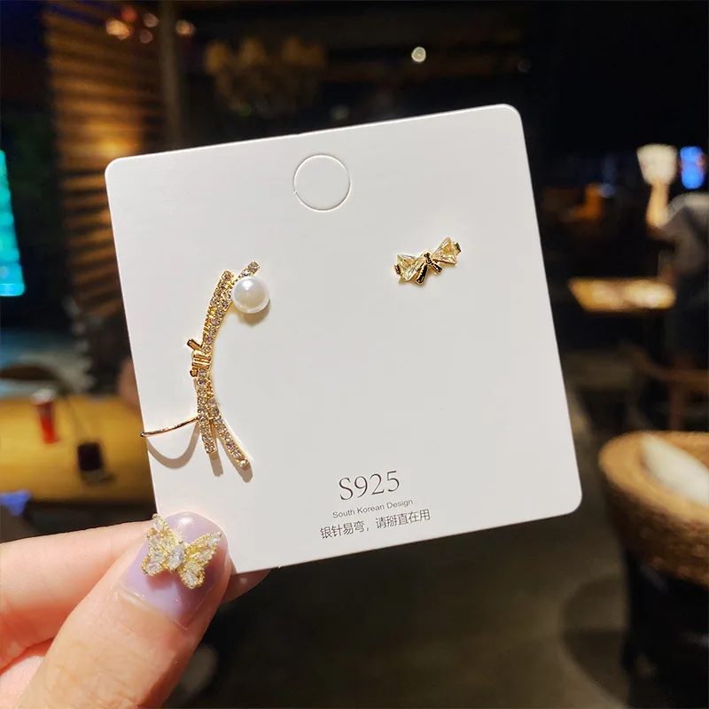 

2022 New Korean Pearl Bow Tie Stud Earrings for Women Fashion Crystal Elegant Jewelry Party Gifts