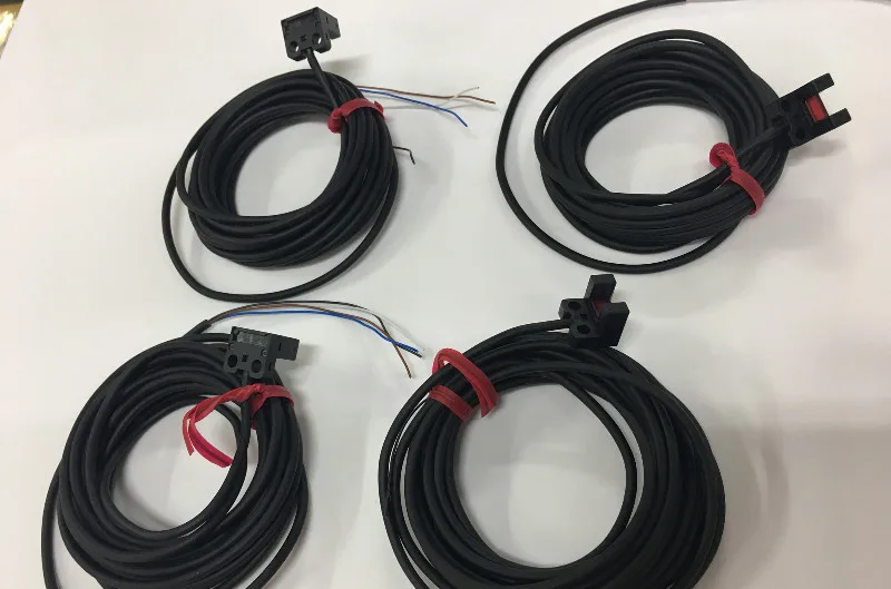 

Новый оригинальный фотоэлектрический сенсорный переключатель PM-F25-C3