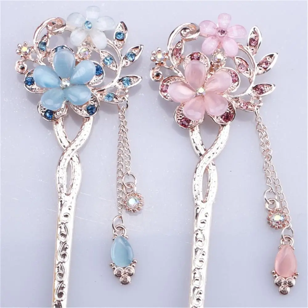 

Double Flower Hair Comb Bridal Hair Clip Rhinestone Hair Pin Shiny Fashion Women Girls Hair Accessories Delicate Hairpin Gift