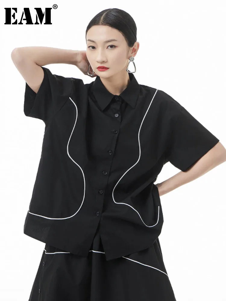 

[EAM] Women White Topstitched Big Size Casual Blouse New Lapel Half Sleeve Loose Fit Shirt Fashion Spring Summer 2023 1DE7527