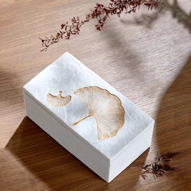 

Современная Золотая Шкатулка для украшений с узором листьев гинкго, песчаник, поделки для дома, гостиной и спальни, предметы интерьера, укра...